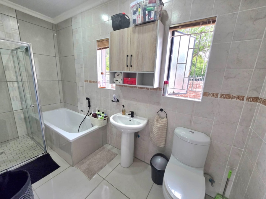 3 Bedroom Property for Sale in Eureka Free State